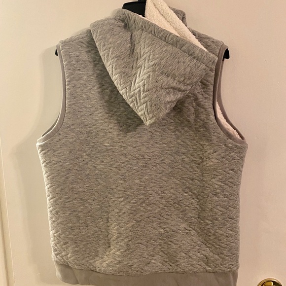 NWT Merona gray hooded vest with Sherpa lining XXL - Picture 5 of 8